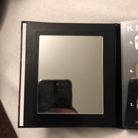 Kevyn Aucoin Contour Book - Picture 3 of 8